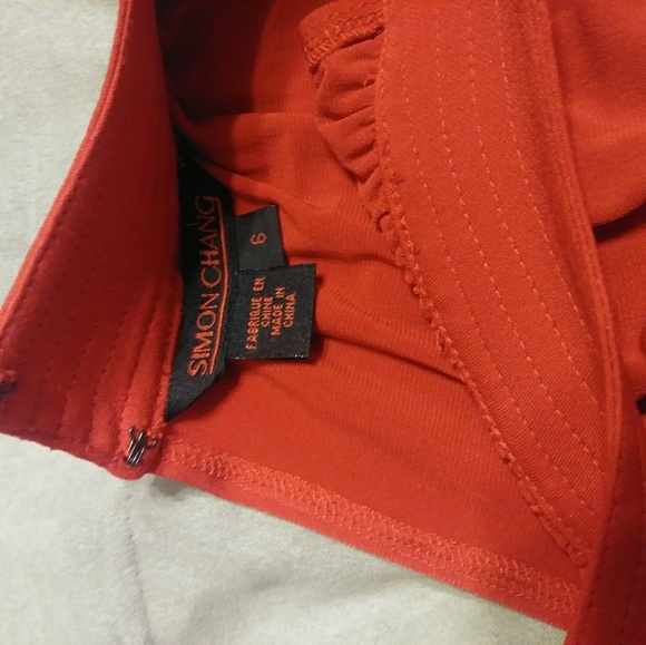 Dresses - Picture 4 of 4